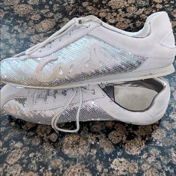 Coach sequins white/silver size 8 gently worn - Picture 3 of 5